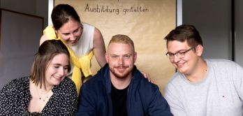 Junge Menschen Arbeitsgruppe